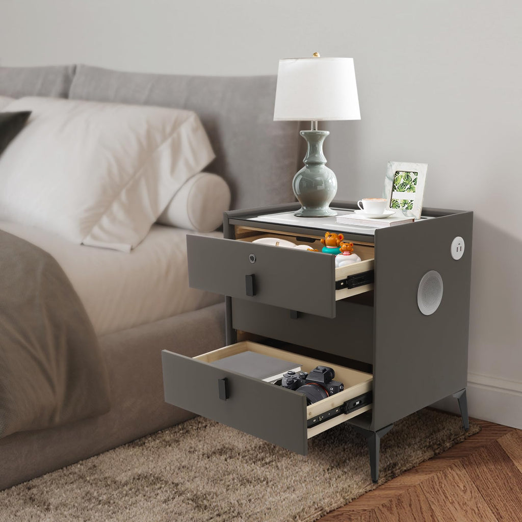 Solid Wood Nightstand with 3 Drawers Q6869